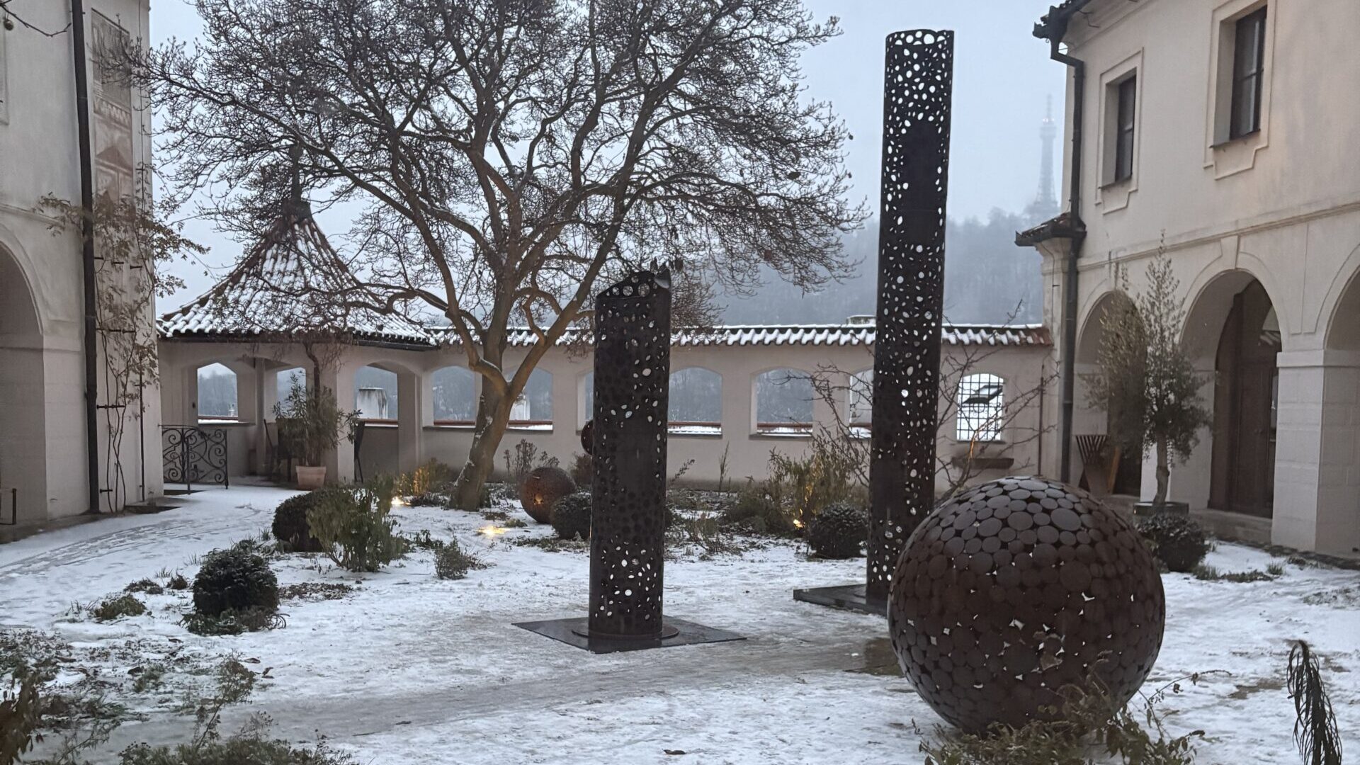 Adventní instalace | Čestmír Suška